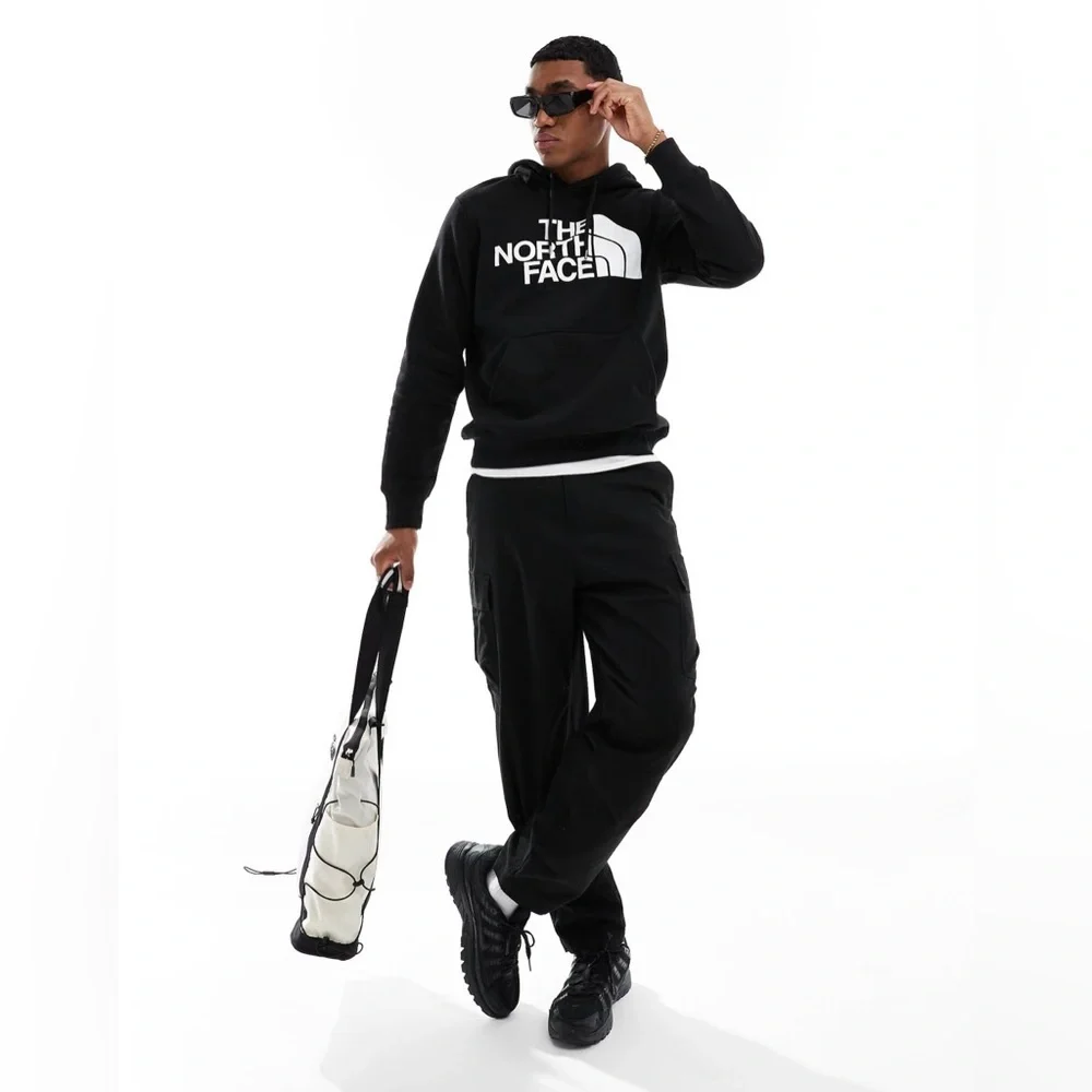 The North Face Men’s Black Half Dome Hoodie, Size Medium - Picture 2 of 12